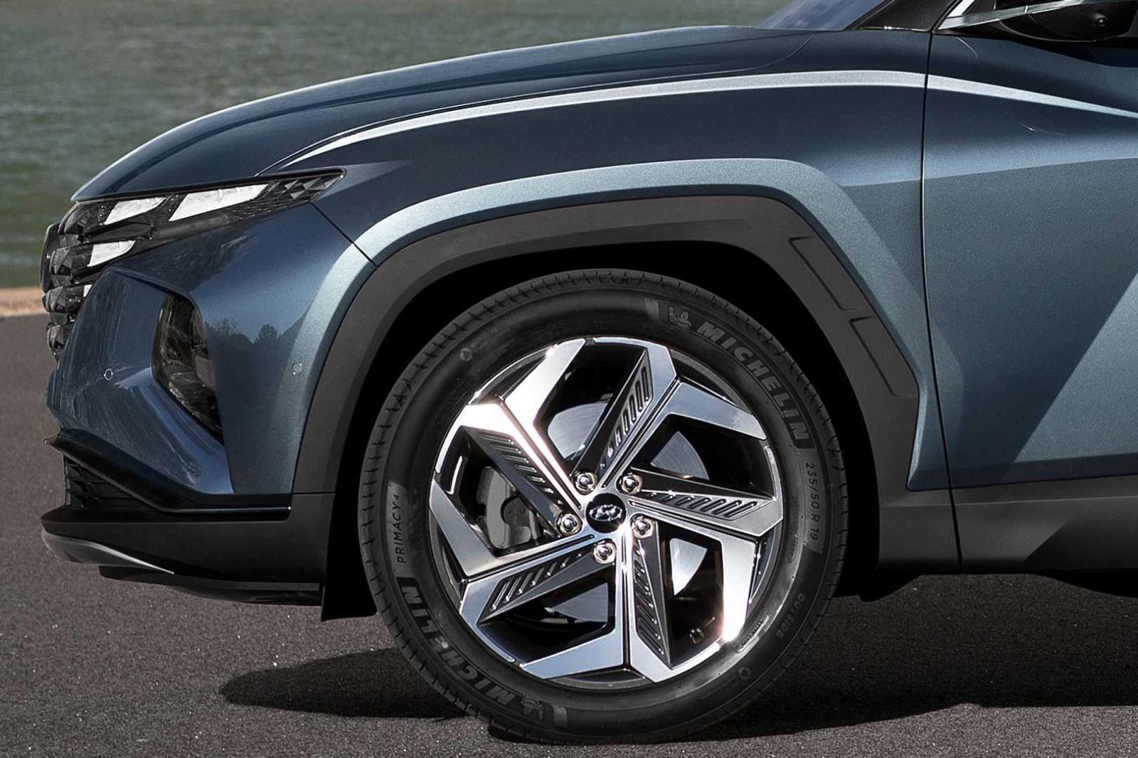 Đánh giá xe Hyundai Tucson 2021 về thiết kế thân xe - Ảnh 1.