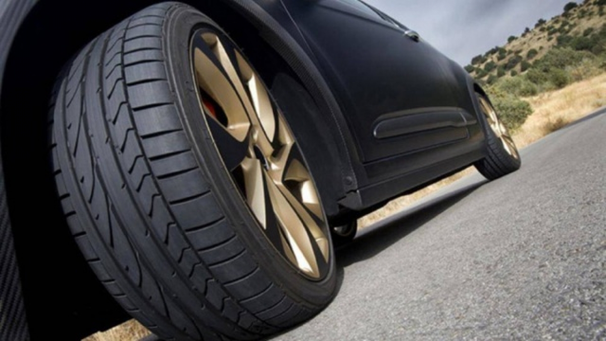 Thay đổi kích cỡ lốp xe ảnh hưởng nghiêm trọng đến độ an toàn của xe.