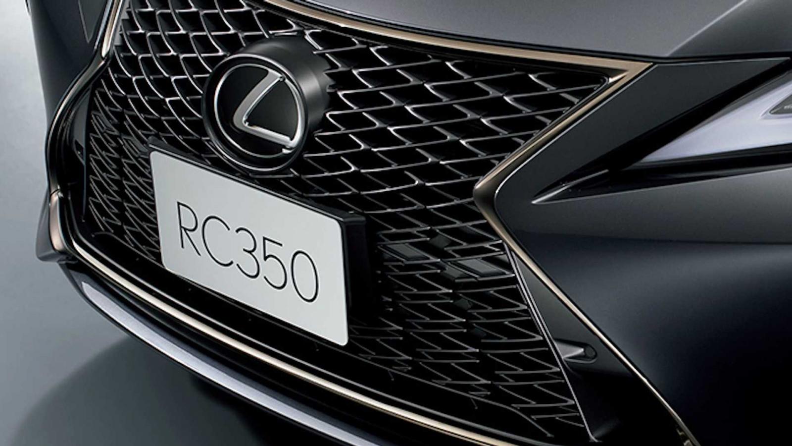 Lexus RC Emotional Ash Edition sở hữu vẻ ngoài huyền bí.