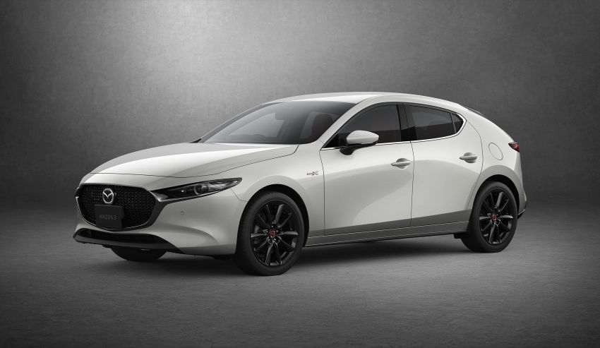 Mazda 3 2021 nâng cấp mới được phân phối đầu tiên tại thị trường nội địa Nhật.