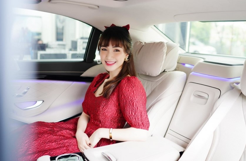 Hoà Minzy chi bạo 5 tỷ đồng sắm Mercedes-Benz S 450 L Luxury a6