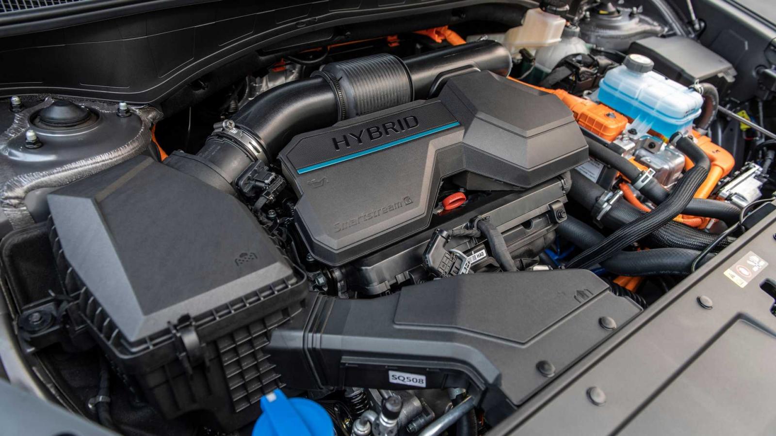 Hyundai Santa Fe 2021 bản động cơ truyền thống sẽ về tay người dùng sớm hơn bản hybrid.
