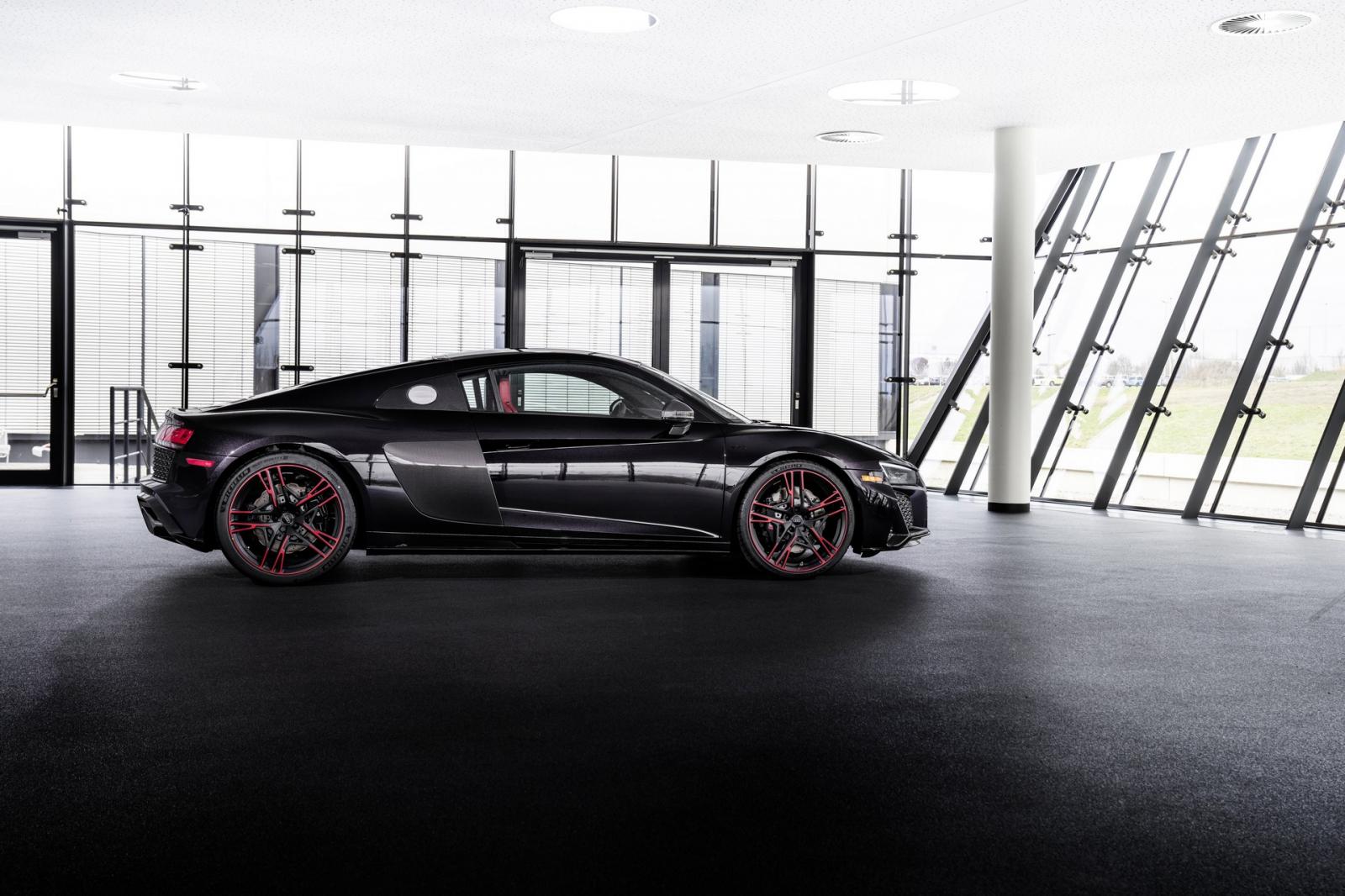 Audi R8 Panther Edition 2021 bắt mắt, hấp dẫn từng li.
