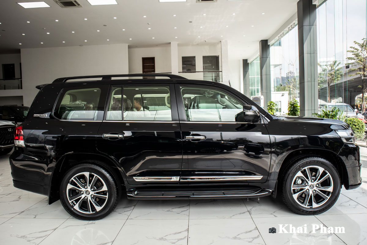 Đánh giá xe Toyota Land Cruiser 2021: Thân xe Ảnh Thân xe Toyota Land Cruiser 2021