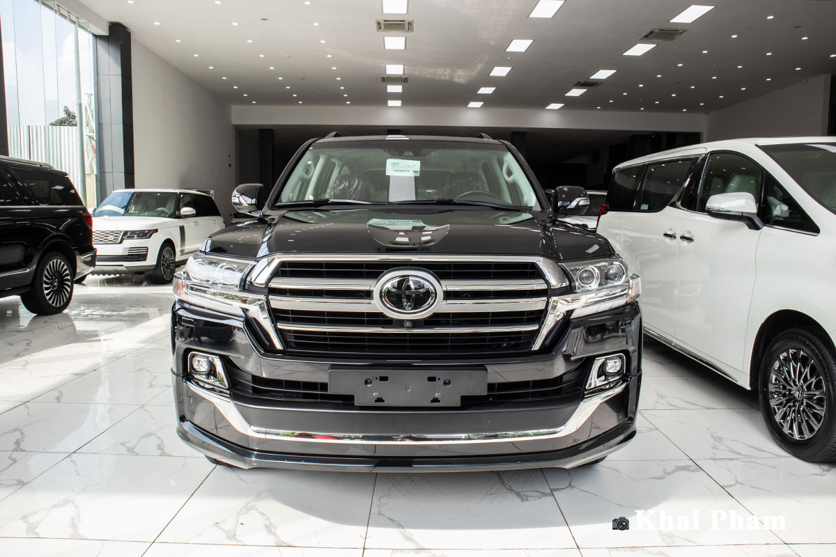 Đánh giá xe Toyota Land Cruiser 2021: Đầu xe Ảnh Đầu xe Toyota Land Cruiser 2021