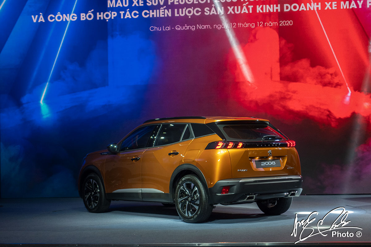 Thiết kế của Peugeot 2008 thế hệ mới hướng tới các khách hàng trẻ tuổi.