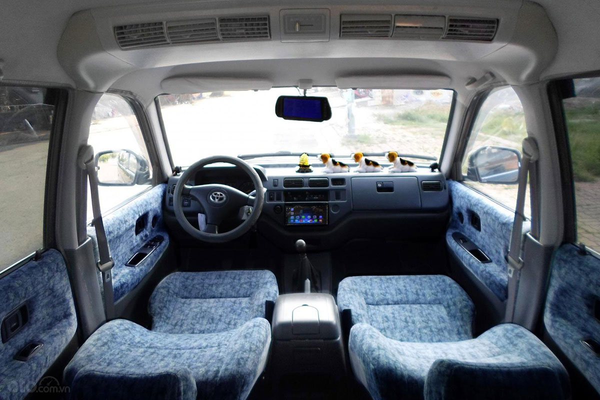 Không gian nội thất xe Toyota Zace 2005 1