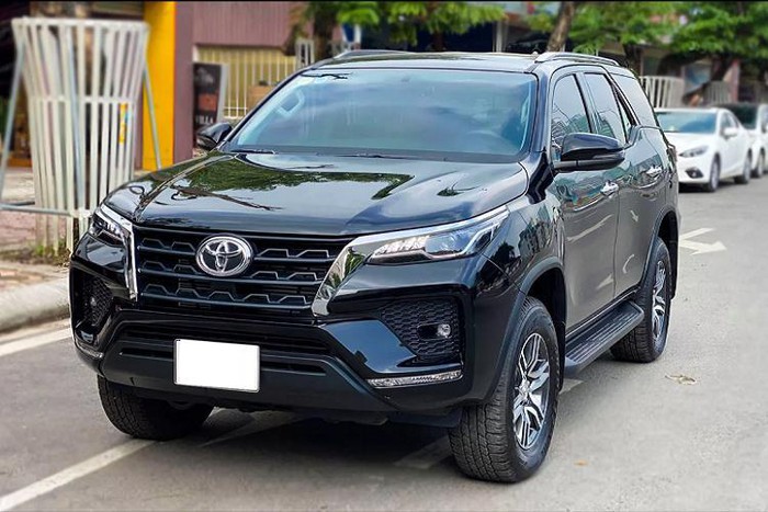 Fortuner 2021 chạy siêu lướt,