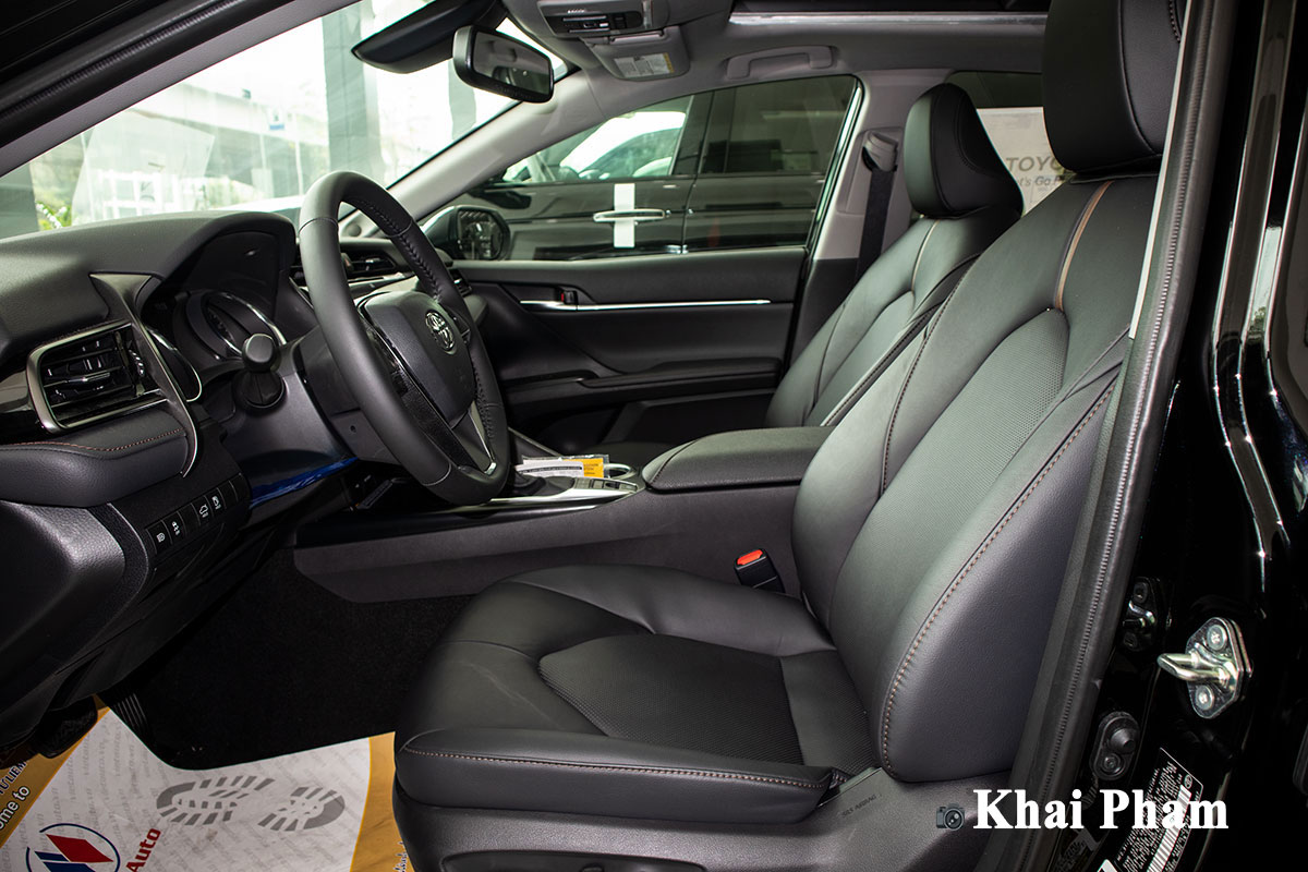 Toyota Camry XLE nhập Mỹ tiếp tục về Việt Nam, giá cao gấp đôi xe chính hãng vẫn hút khách a17