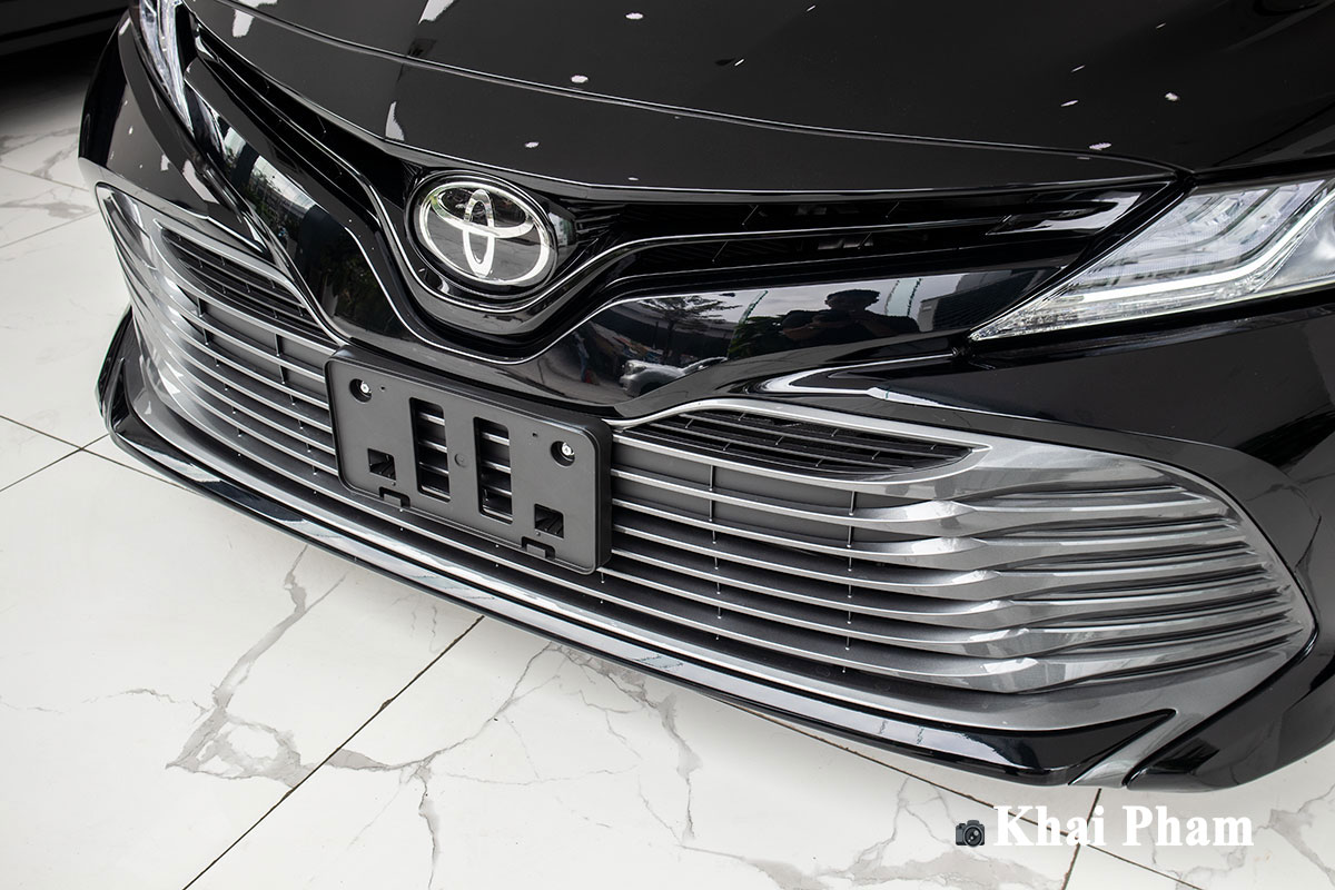 Toyota Camry XLE nhập Mỹ tiếp tục về Việt Nam, giá cao gấp đôi xe nguyên chiếc vẫn hút người mua a8