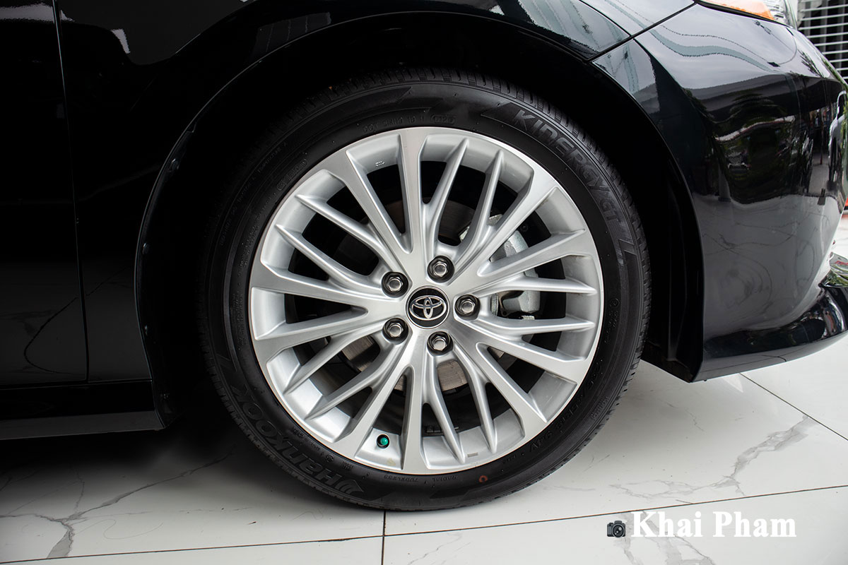 Toyota Camry XLE nhập Mỹ tiếp tục về Việt Nam, giá cao gấp đôi xe chính hãng vẫn hút khách a9