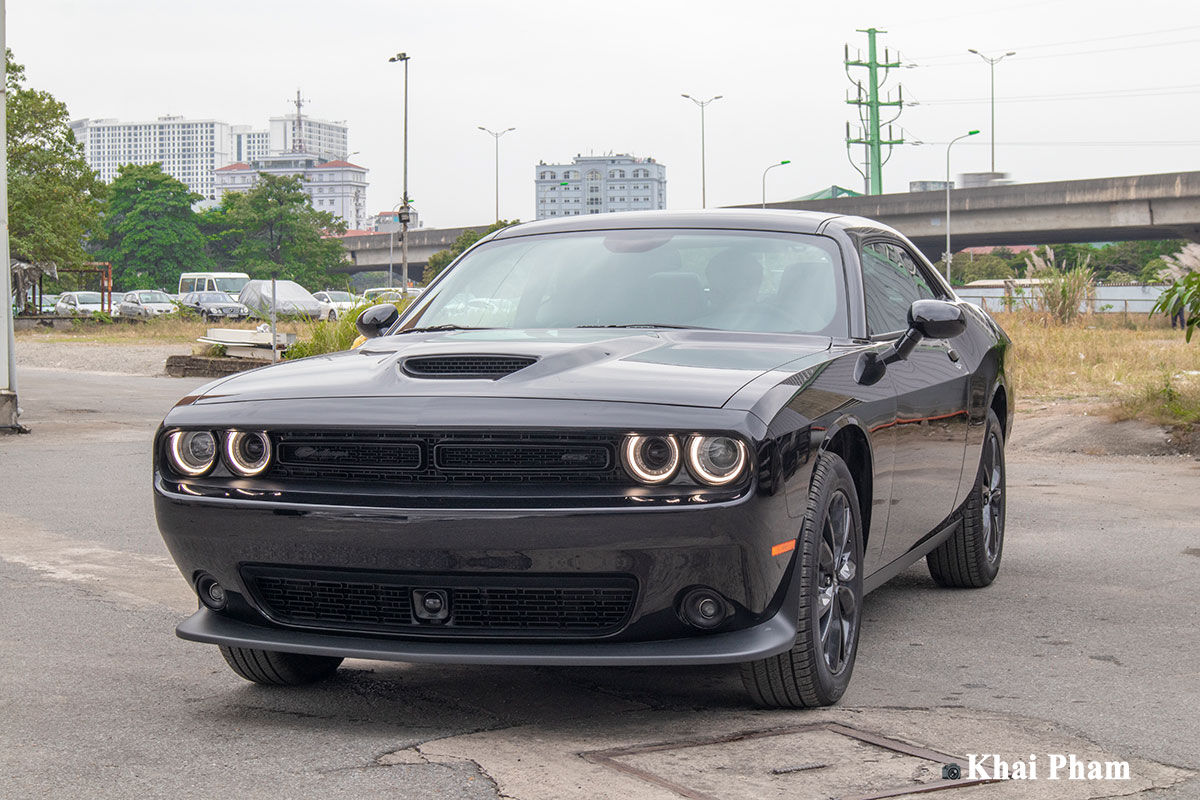 Ảnh Vận hành xe Dodge Challenger 2021