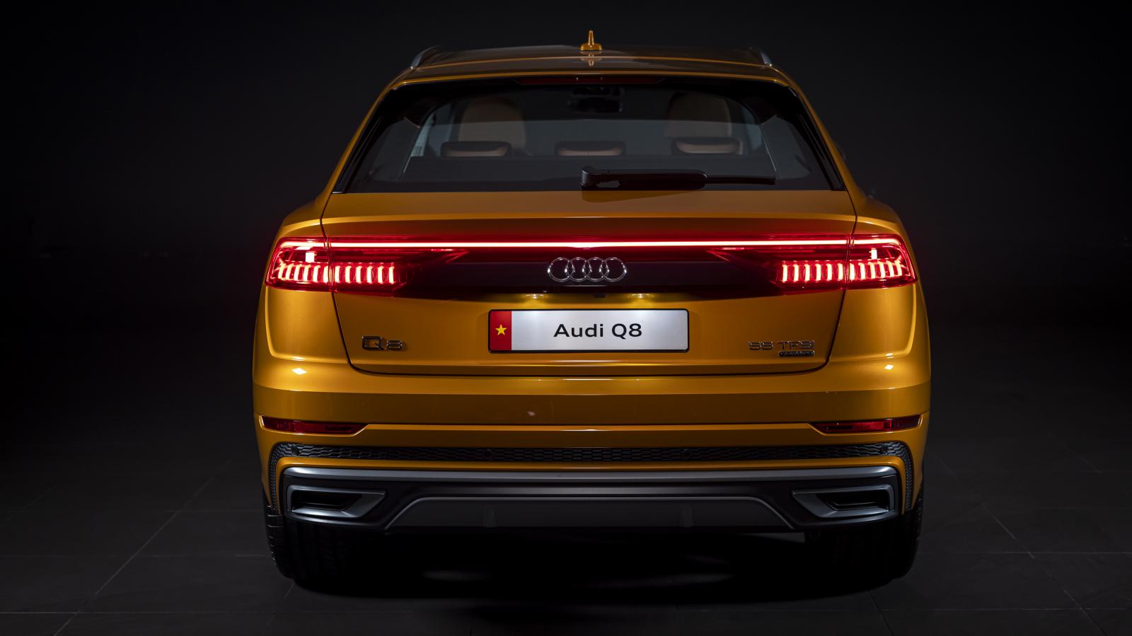Audi Q8 2021 rộng hơn Q7 nhưng ngắn hơn và thấp hơn.1