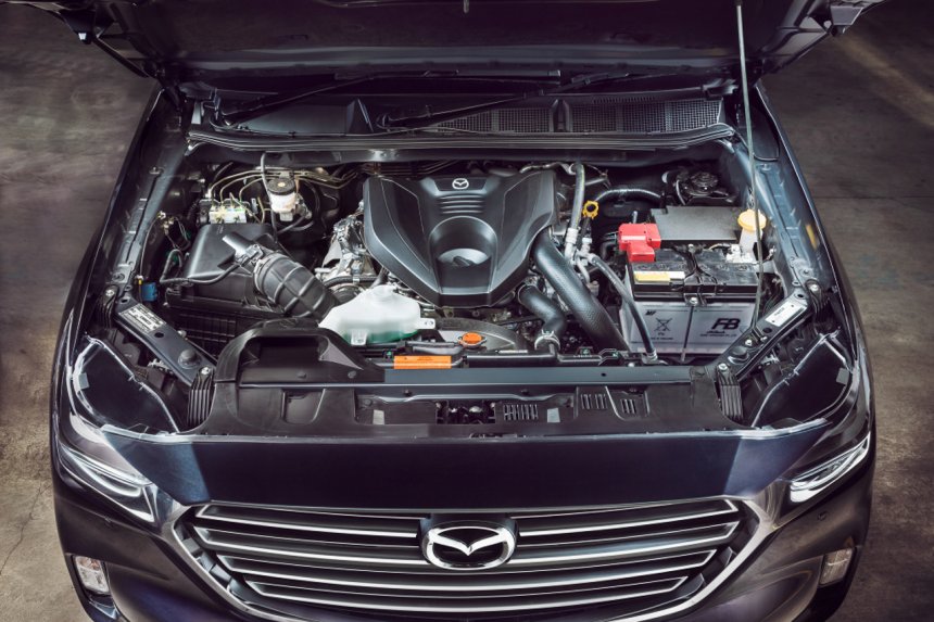 Mazda BT-50 2021 được cung cấp với hàng loạt tùy chọn động cơ, hộp số đa dạng.