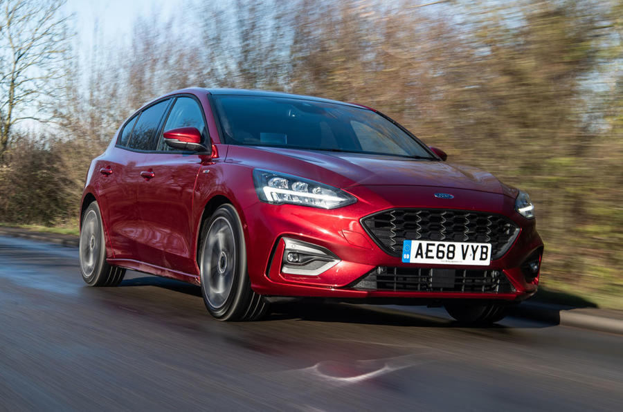 Ford Focus cạnh tranh vị trí đầu bảng nhở khả năng xử lý cực đỉnh.