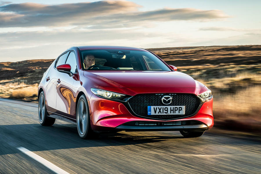 Mazda 3 đáng cân nhắc với thiết kế bắt mắt.
