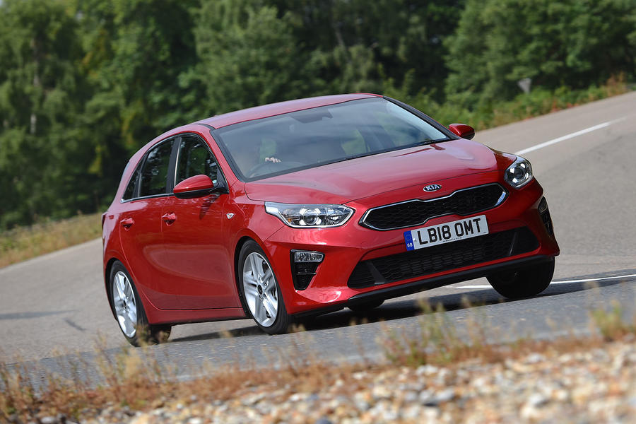Kia Ceed được tin dùng nhờ công nghệ lái tân tiến.