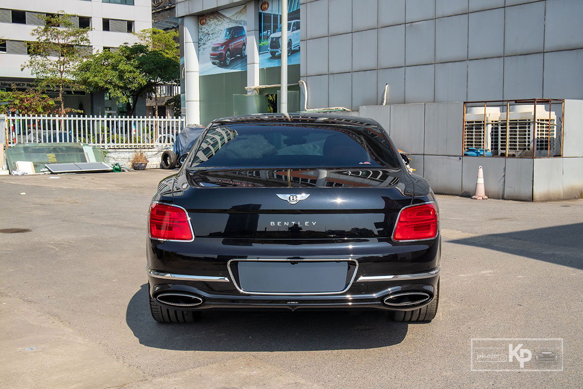 Ảnh Đuôi xe Bentley Flying Spur W12