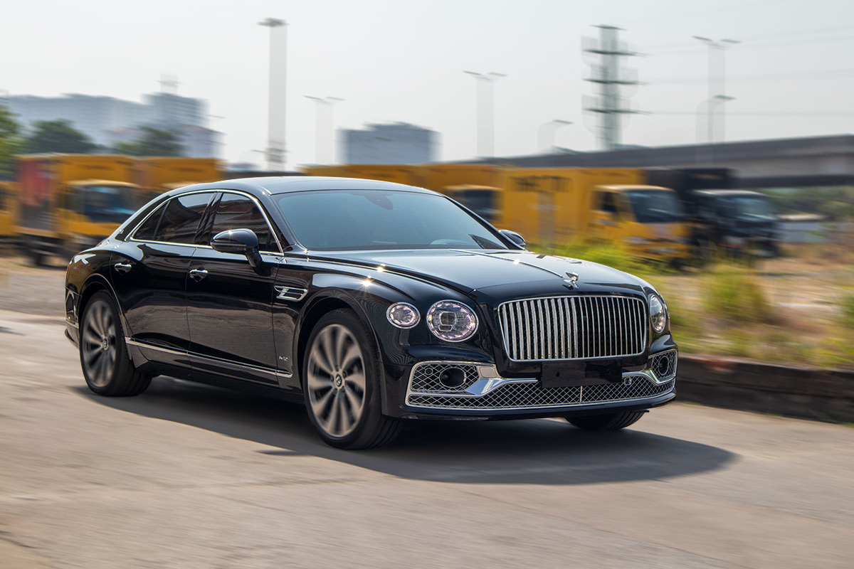 Đánh giá xe Bentley Flying Spur a1