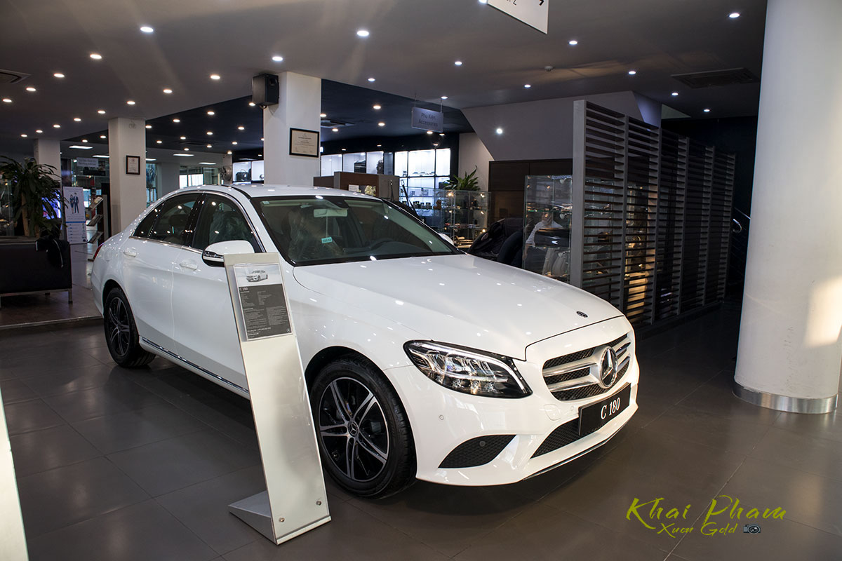 Mercedes-Benz C 180 đang bán tại Việt Nam 1