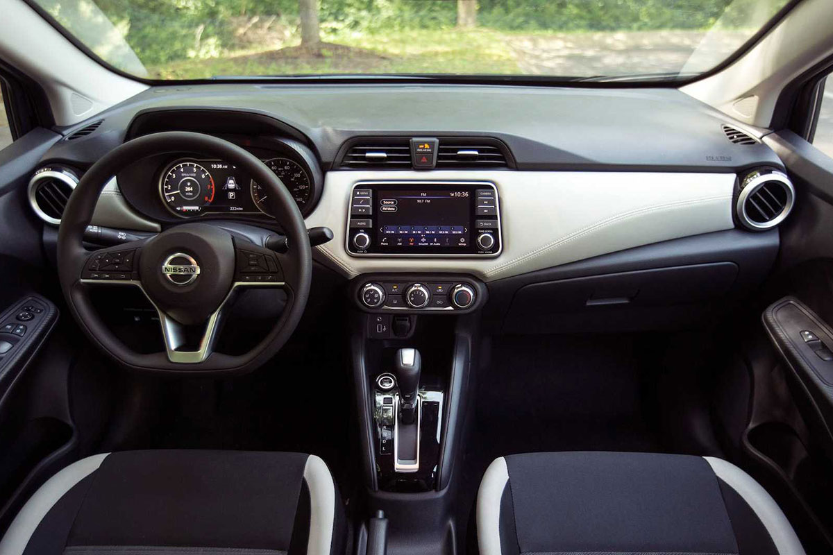Đánh giá xe Nissan Sunny 2021: Nội thất Ảnh Nội thất xe Nissan Sunny 2021