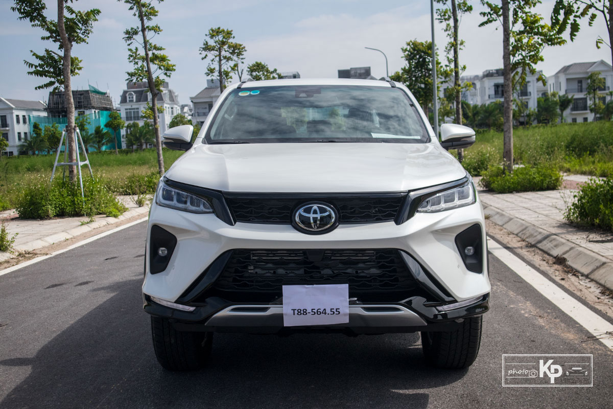 Ảnh đầu xe Toyota Fortuner 2021