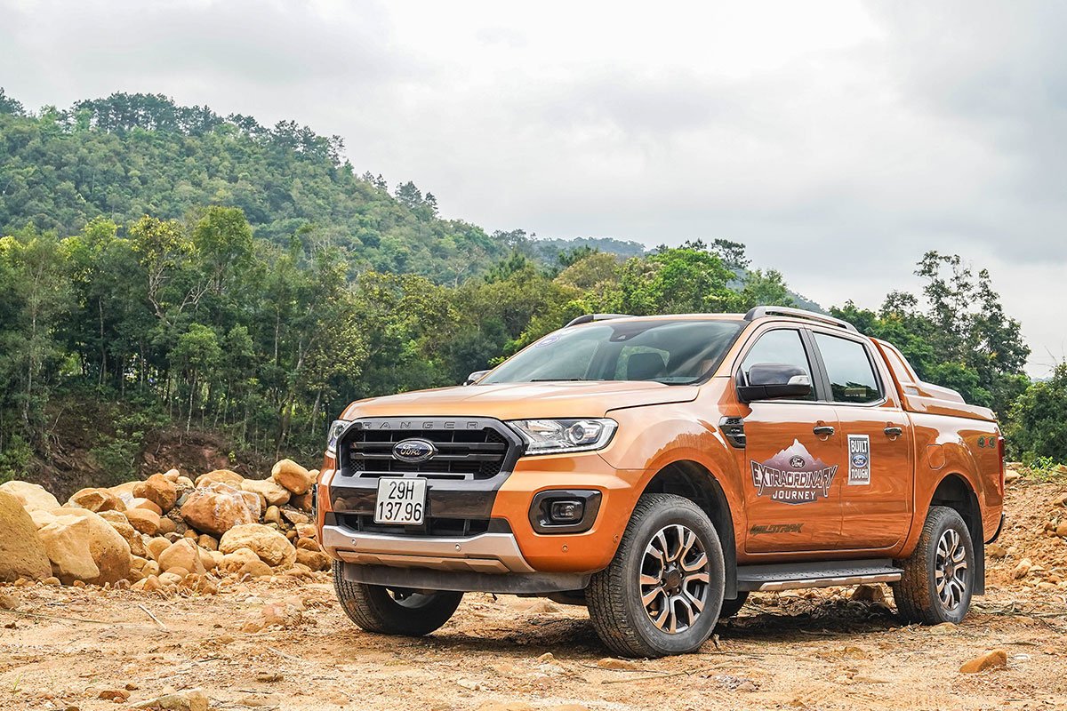 Ford Ranger với hiện tượng chảy dầu.