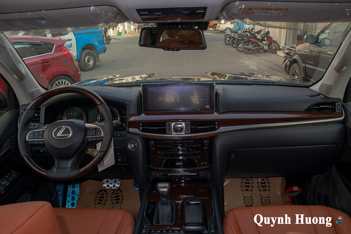 Lexus LX570 Super Sport 2021 đầu tiên cập bến Việt Nam với ngoại hình mới a9