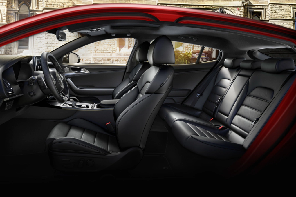 Kia Stinger 2021 GT S tích hợp cabin hiện đại và quen thuộc Kia Stinger 2021 GT S tích hợp cabin hiện đại và quen thuộc.