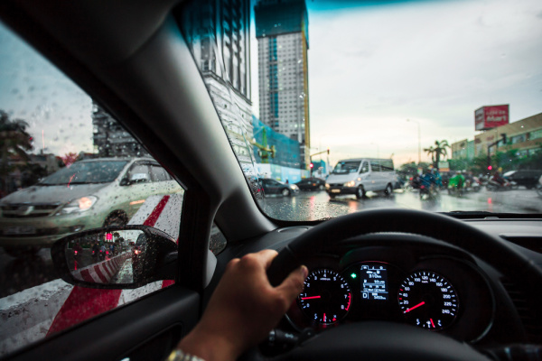 Tiếp theo kiểm tra độ ổn định của xe khi chuyển trong thành phố.