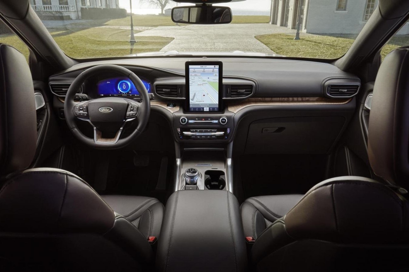 Không gian nội thất xe Ford Explorer 2021 1