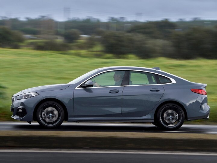 BMW 2-Series Gran Coupe động cơ xăng tích hợp dẫn động cầu trước FWD.