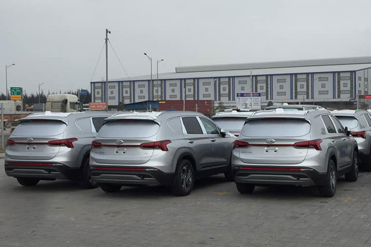 Hyundai Santa Fe 2021 bản chuyên dụng cho ngân hàng a2