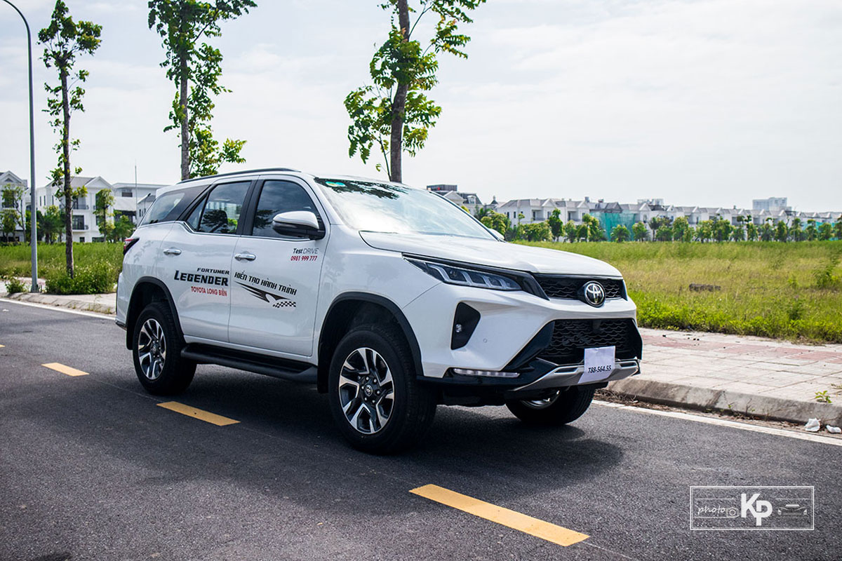 Ảnh Thân xe Toyota Fortuner 2021