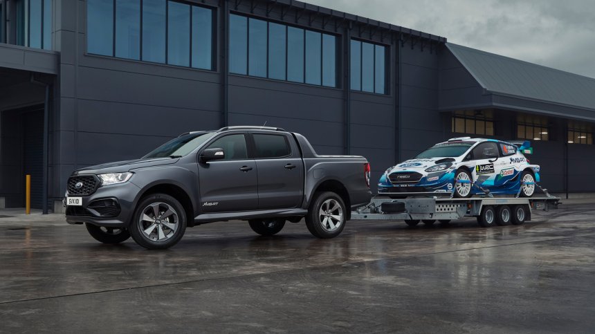 Ford Ranger MS-RT toát lên vẻ hiệu suất mạnh mẽ.