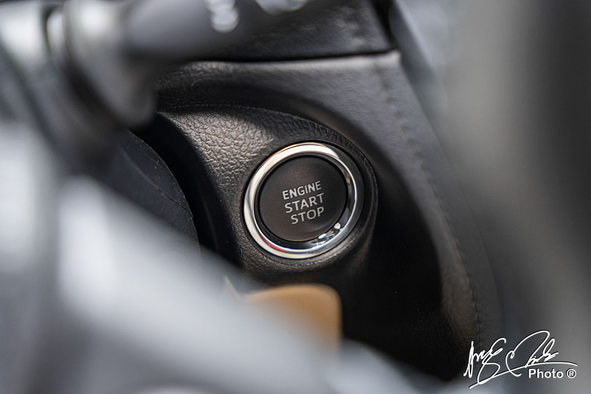 Nút bấm khởi động trên Toyota Yaris 2021.