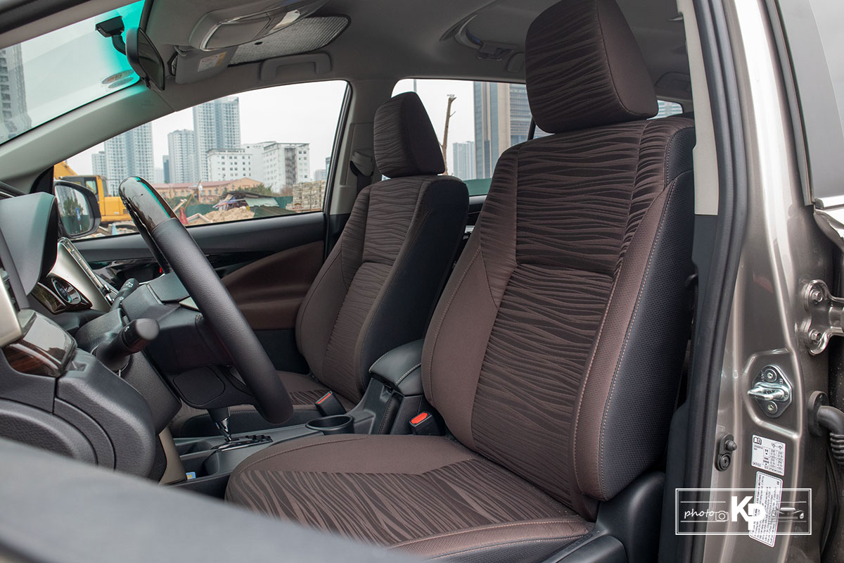 Ảnh Ghế lái xe Toyota Innova 2.0G 2021