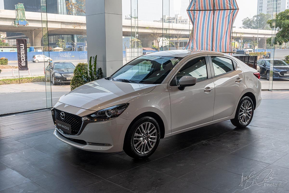 Mazda 2 bán được hơn 300 xe đầu năm 2021.