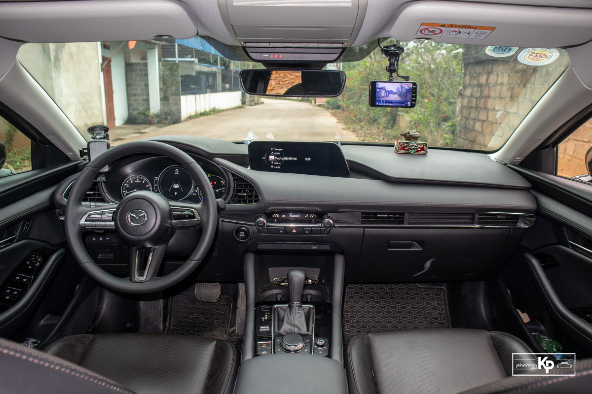 Ảnh Khoang lái xe Mazda 3 1.5L Luxury 2021