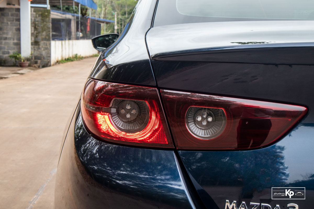 Ảnh Đèn hậu xe Mazda 3 1.5L Luxury 2021