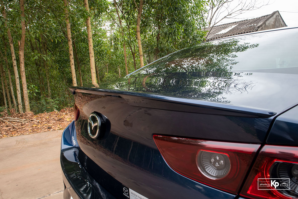Ảnh Cánh gió xe Mazda 3 1.5L Luxury 2021 