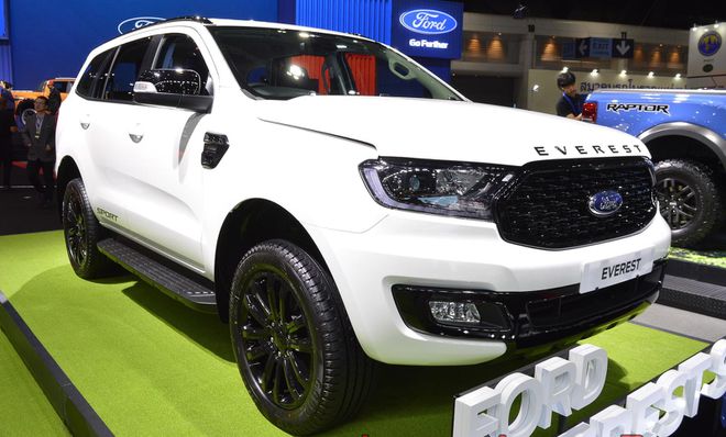 Đại lý nhận đặt cọc Ford Everest Sport với giá hơn 1 tỷ đồng - Ảnh 1.