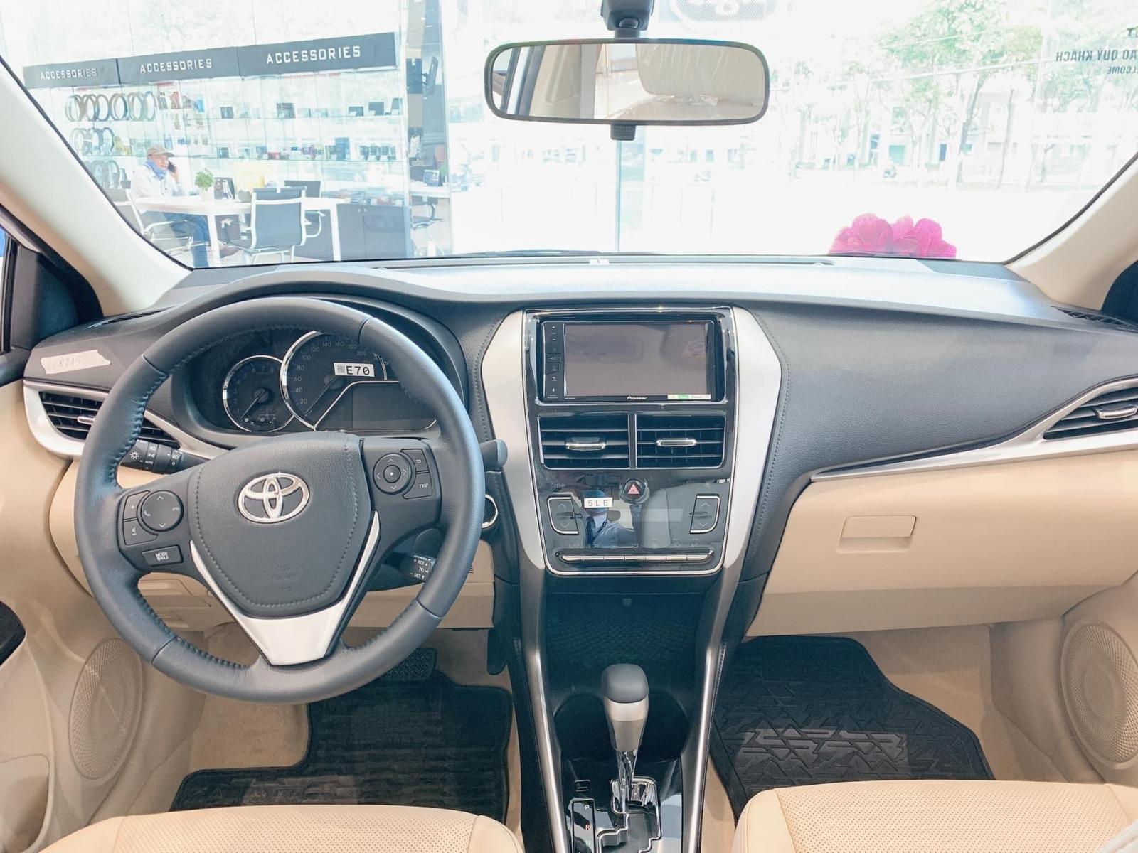 Nội thất Toyota Vios 2021.