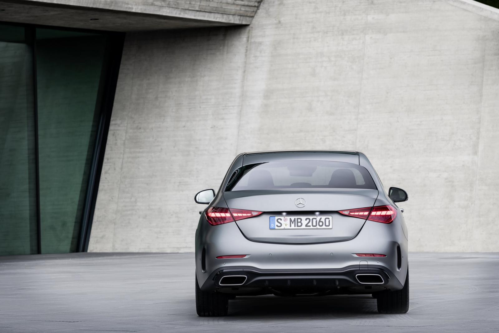 Mercedes-Benz C-Class 2022 loại bỏ tùy chọn hộp số sàn.
