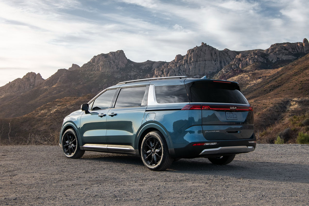 Thiết kế thân xe Kia Sedona 2021 1