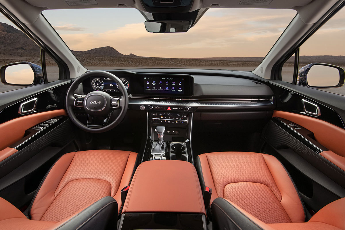 Không gian khoang cabin xe Kia Sedona 2021 1