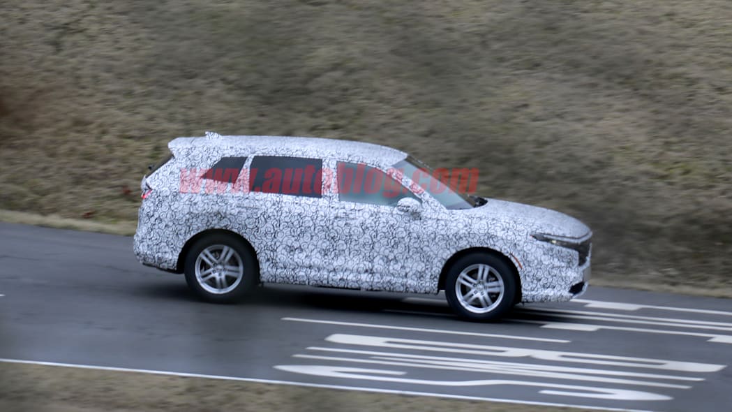 Honda CR-V 2023 được hứa hẹn sẽ trang bị các tính năng hiện đại nhất từ nhà sản xuất ô tô Nhật.