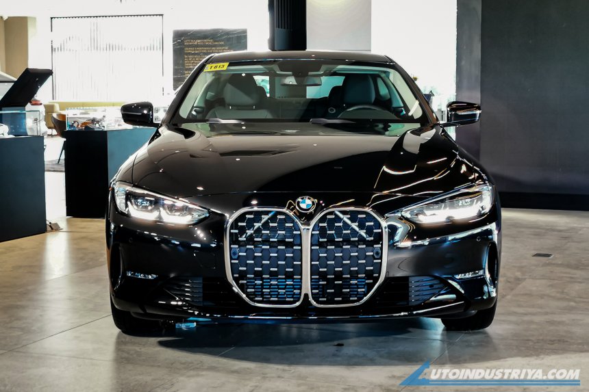 BMW 4-Series 2021 bắt mắt với bộ lưới tản nhiệt đặc trưng.