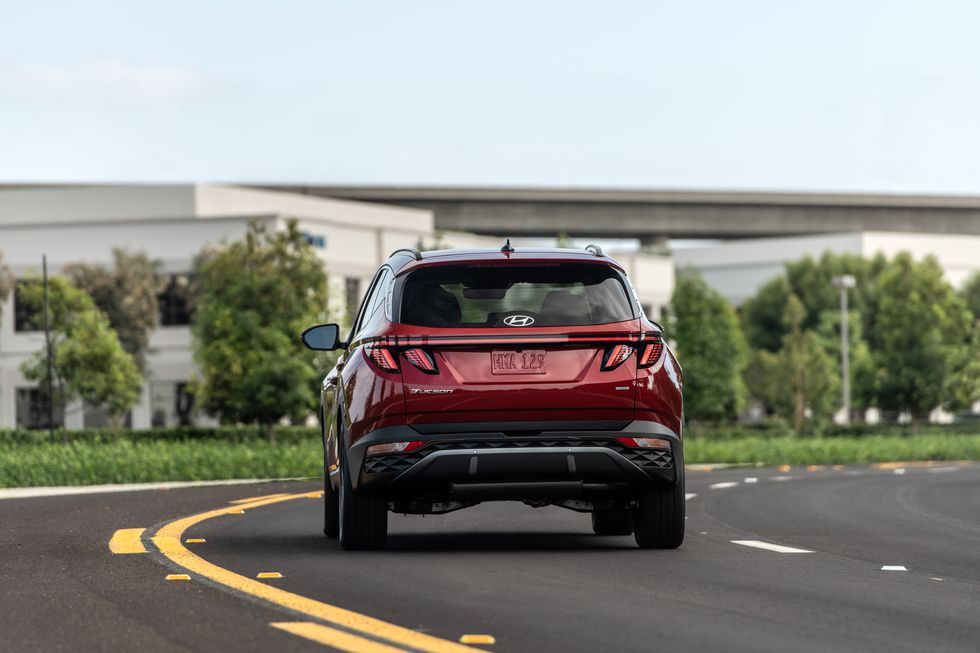 Hyundai Tucson 2022 nâng cấp mới cung cấp kèm tùy chọn 4 bánh cho mọi biến thể Hyundai Tucson 2022 nâng cấp mới cung cấp kèm tùy chọn 4 bánh cho mọi biến thể.