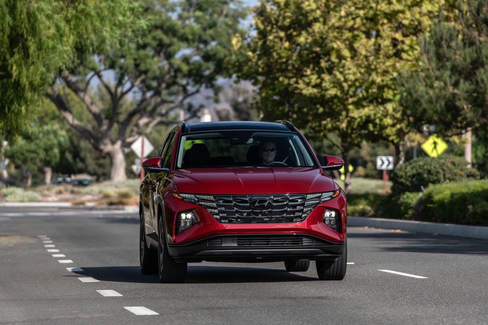 Hyundai Tucson 2022 nâng cấp mới ngầu hơn, hiện đại hơn và mắc hơn bản trước.